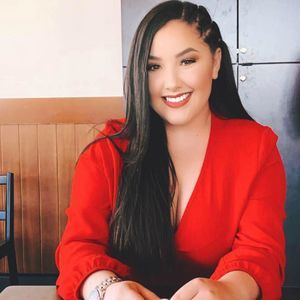 Meet your Posher, Mayra